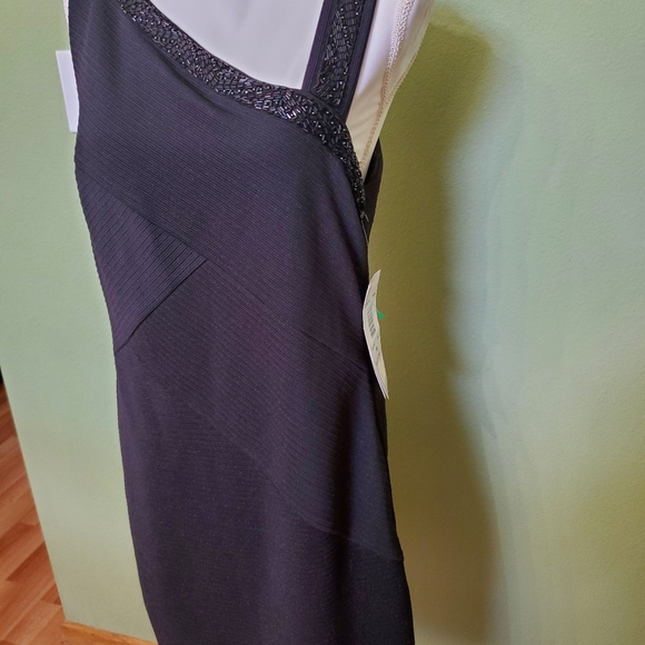 NWT Signature Robbie Bee size 14 cocktail dress. - Picture 2 of 7